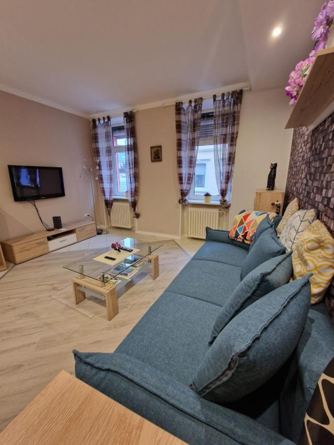 Mozart27 - Ferienwohnung Pirmasens Esterno foto